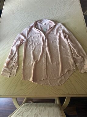 Maurices Pale Pink Button-Down Collared Shirt 🌺